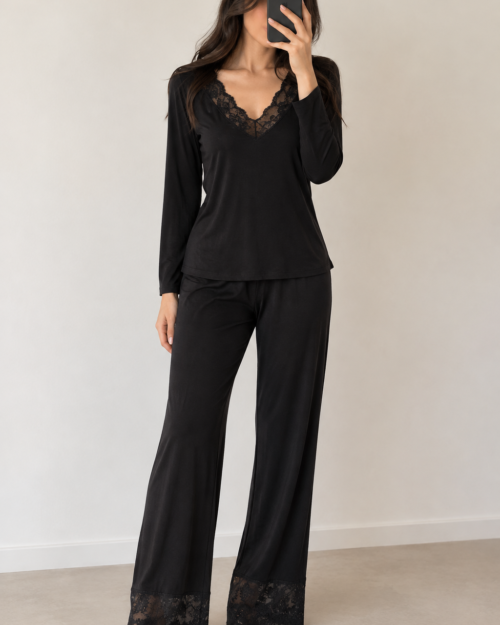 Pyjama col V